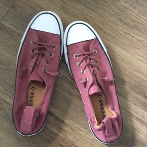 Maroon elastic Converse NWOT